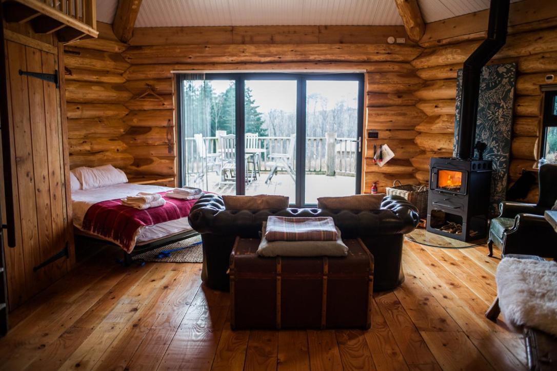 Villa Coed Y Marchog Woodland Retreat à Hereford Extérieur photo